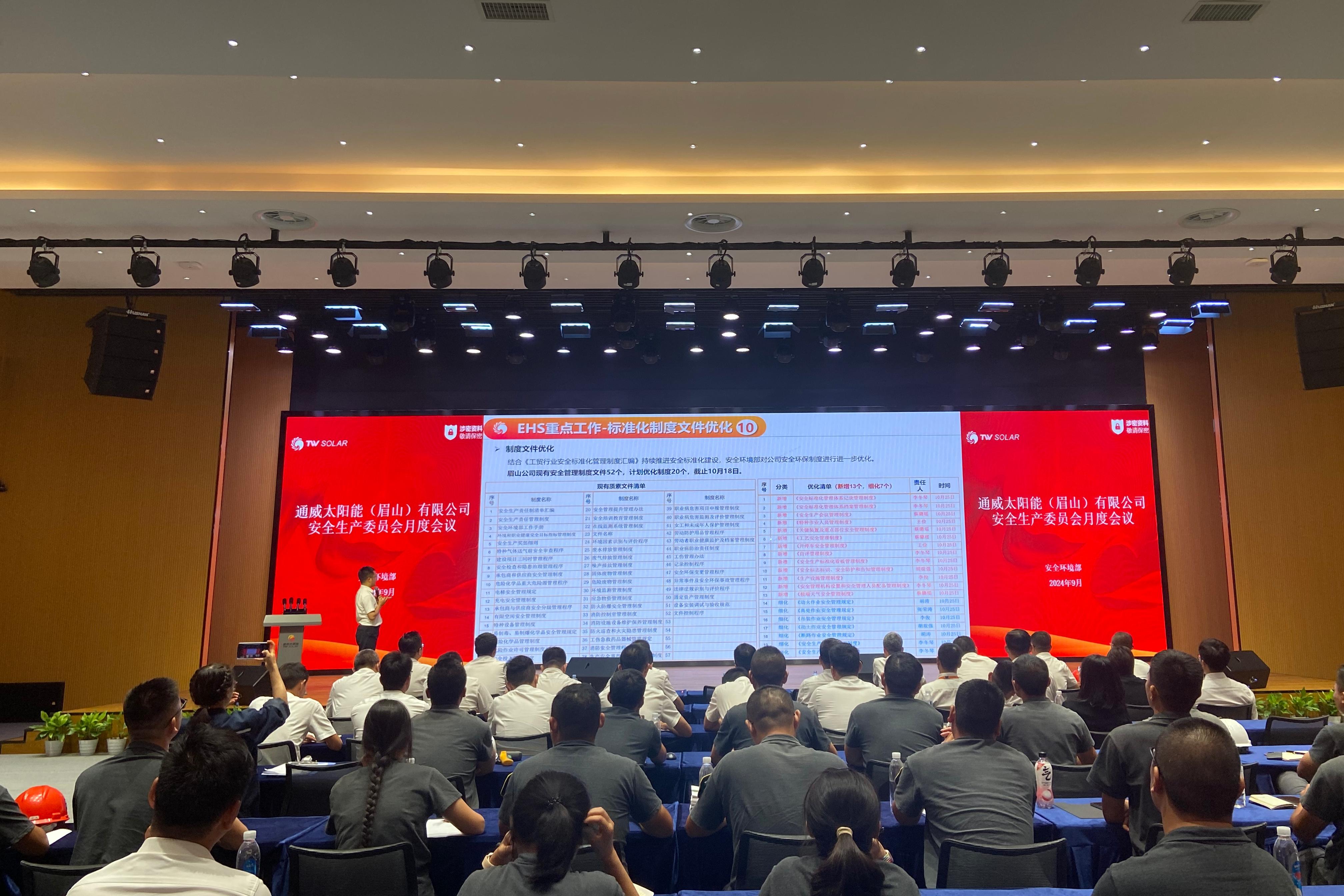 82eaa7c9d2bf481446f35f06245a5d74.jpg 82eaa7c9d2bf481446f35f06245a5d74.jpg