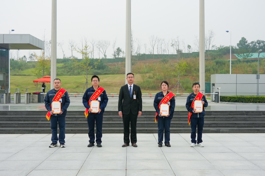 fd32a3f27e25e49dd3035bfac25d1be2.jpg fd32a3f27e25e49dd3035bfac25d1be2.jpg