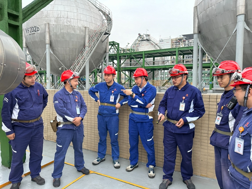 9b2e978aebad5b8e6358720683813c5e.jpg 9b2e978aebad5b8e6358720683813c5e.jpg