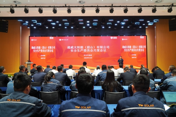 239fde34e405a5f634e6bd04e8c62333.jpg 239fde34e405a5f634e6bd04e8c62333.jpg