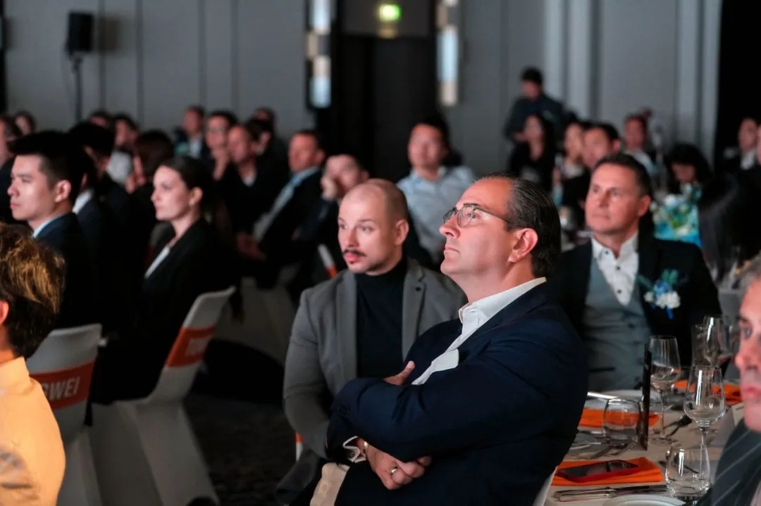 0989181e7abfc15c205cb5d89f1ef099.jpg 0989181e7abfc15c205cb5d89f1ef099.jpg