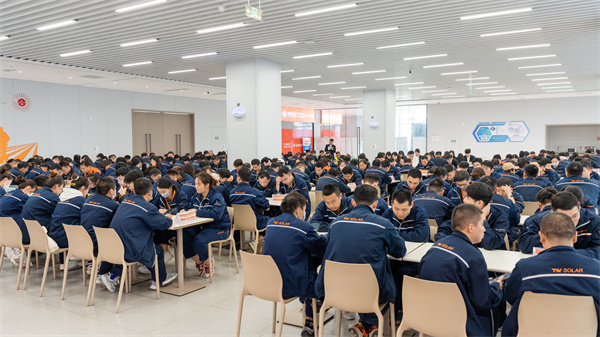 01b6127fba98b954620f398a33cf27e0.jpg 01b6127fba98b954620f398a33cf27e0.jpg