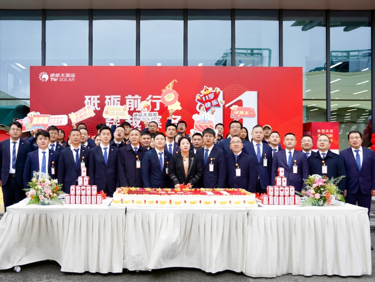 2ba6db09a1b33ca0c1b8c8bb2446185b.jpg 2ba6db09a1b33ca0c1b8c8bb2446185b.jpg