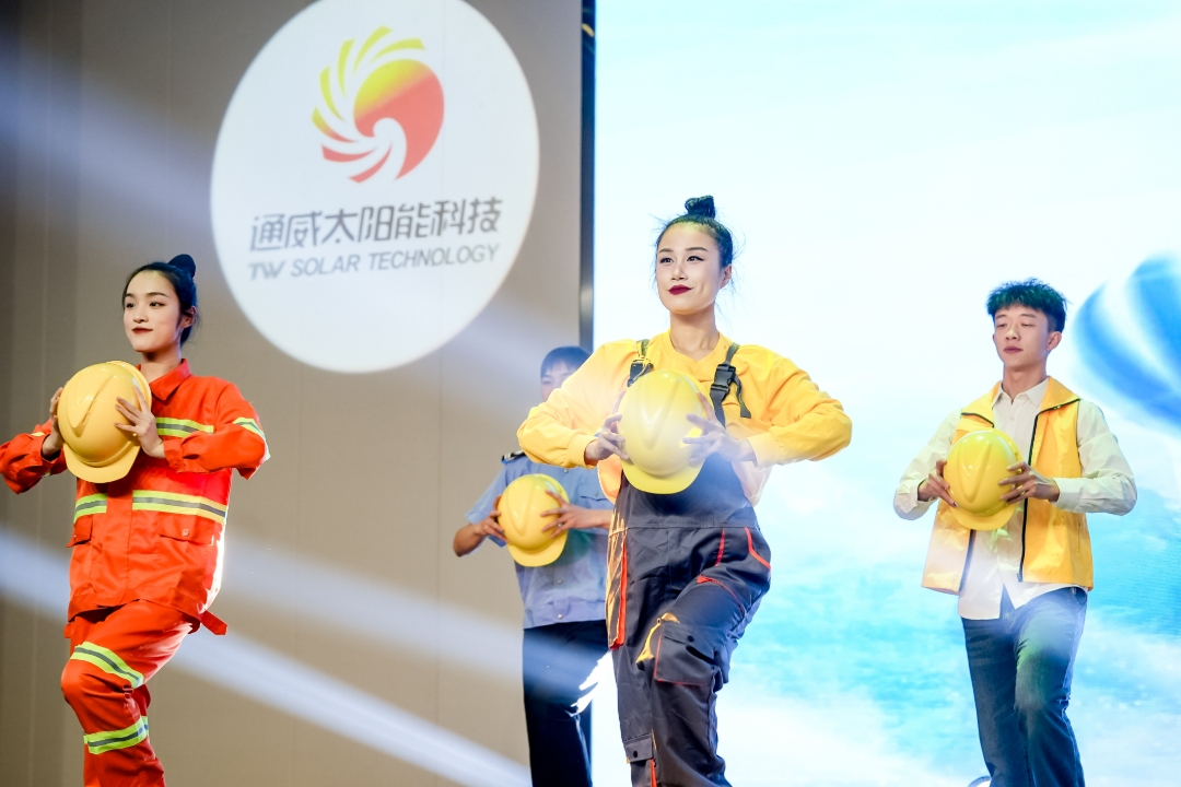 6b37d891bbc077765c3f6174299eb999.jpg 6b37d891bbc077765c3f6174299eb999.jpg