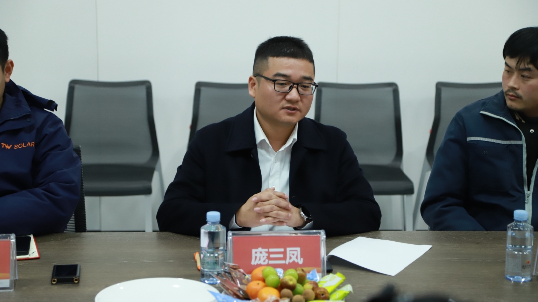 b75a90353e1bf9c46205784e11ddbaac.jpg b75a90353e1bf9c46205784e11ddbaac.jpg