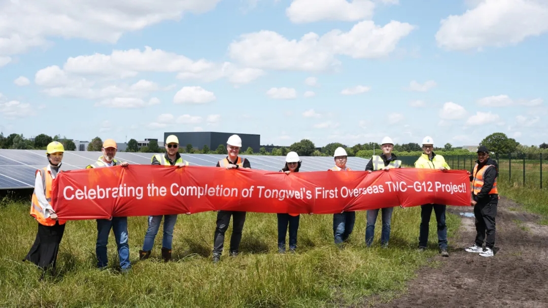 4bb57b5a596805d9653506ee625b1e65.jpg 4bb57b5a596805d9653506ee625b1e65.jpg