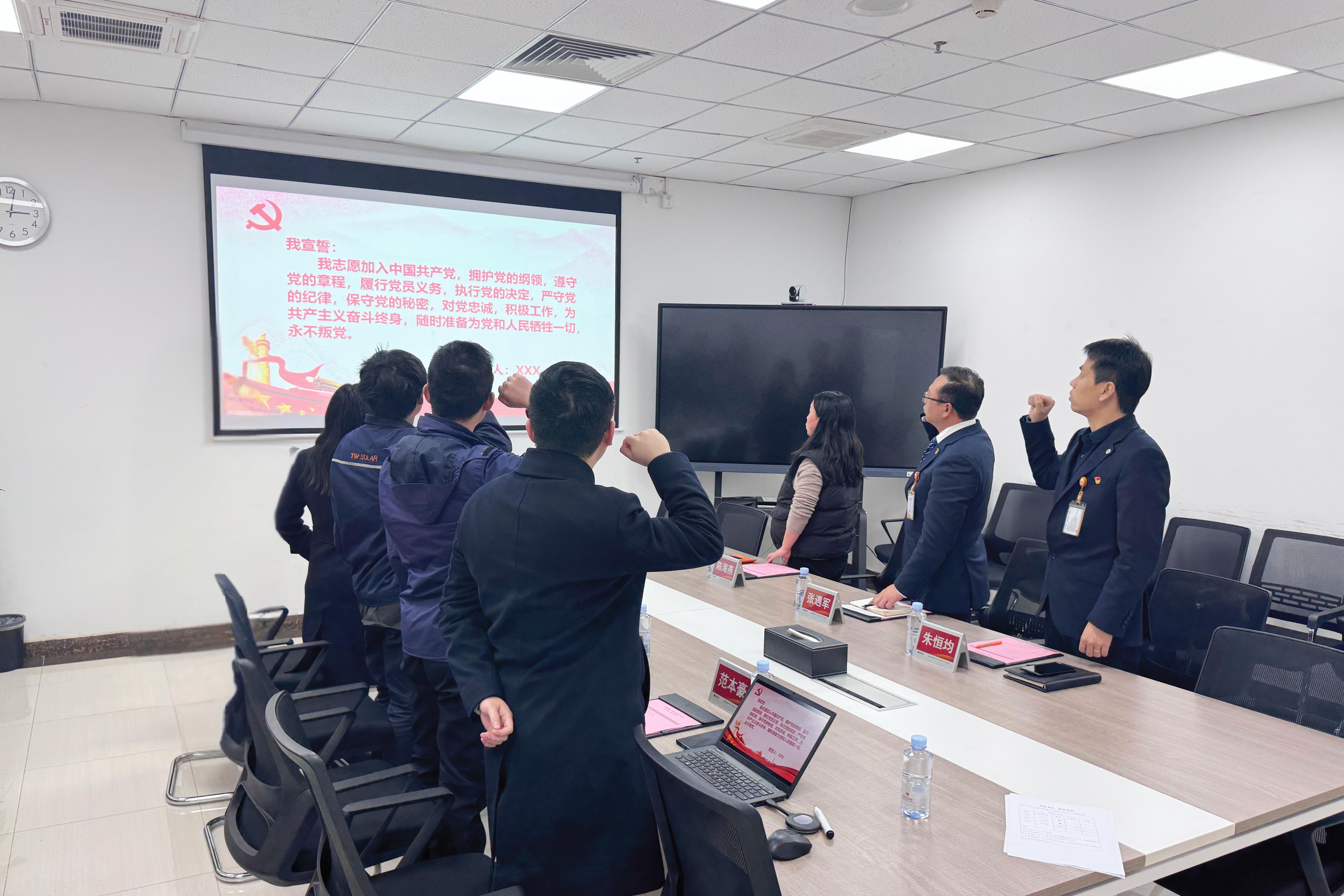 dba4ac5141507e7c9d588f1a28d45902.jpg dba4ac5141507e7c9d588f1a28d45902.jpg