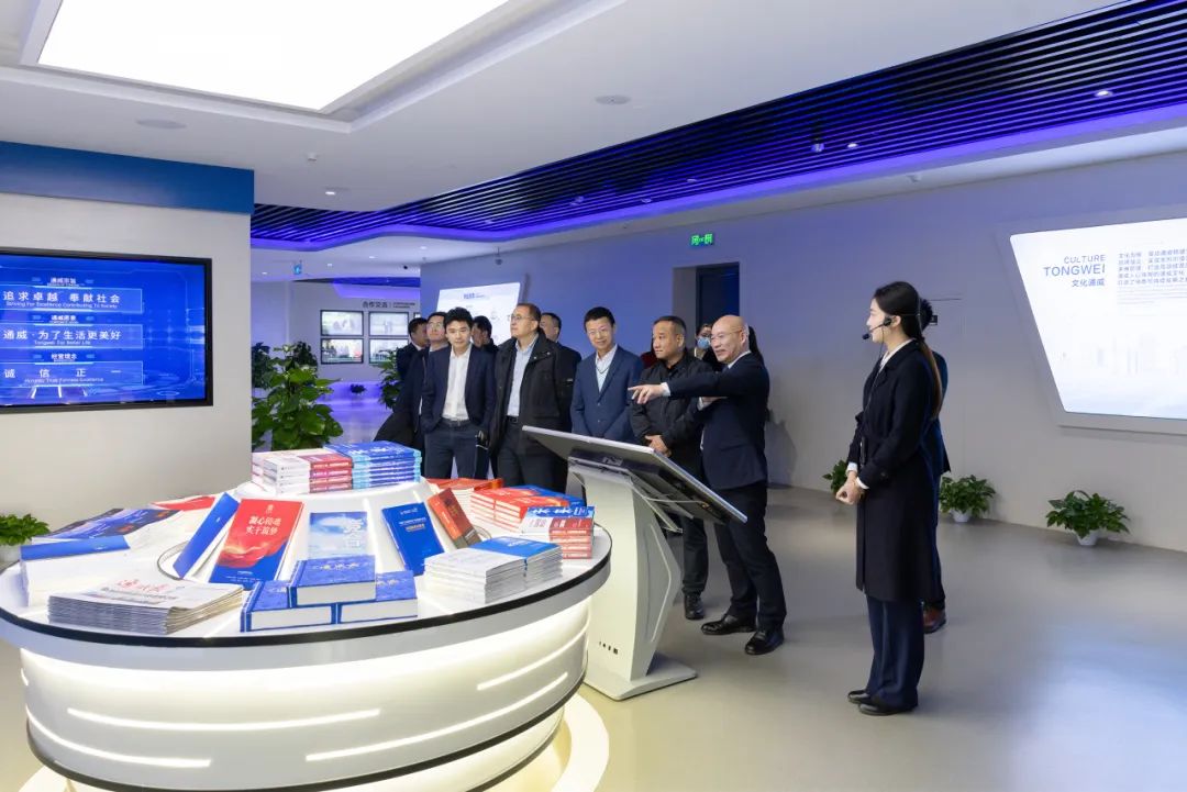 f9f47084a9b98eb2872dfd518f054875.jpg f9f47084a9b98eb2872dfd518f054875.jpg