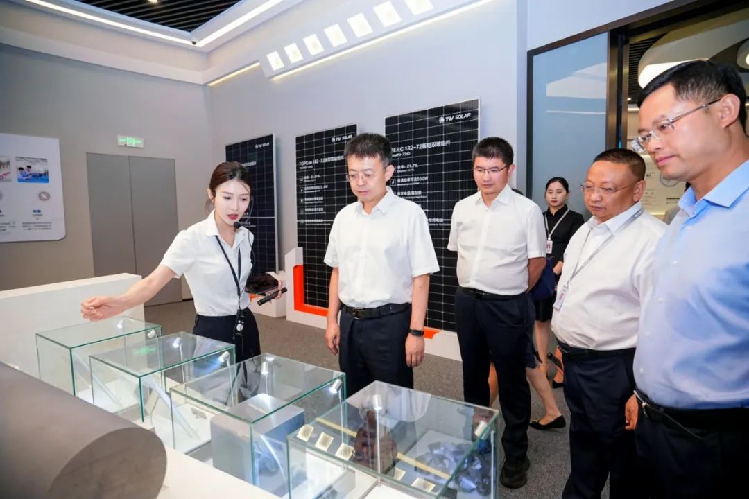 96dd8bfd9eb9a9a2f0b59af94f57a12f.jpg 96dd8bfd9eb9a9a2f0b59af94f57a12f.jpg