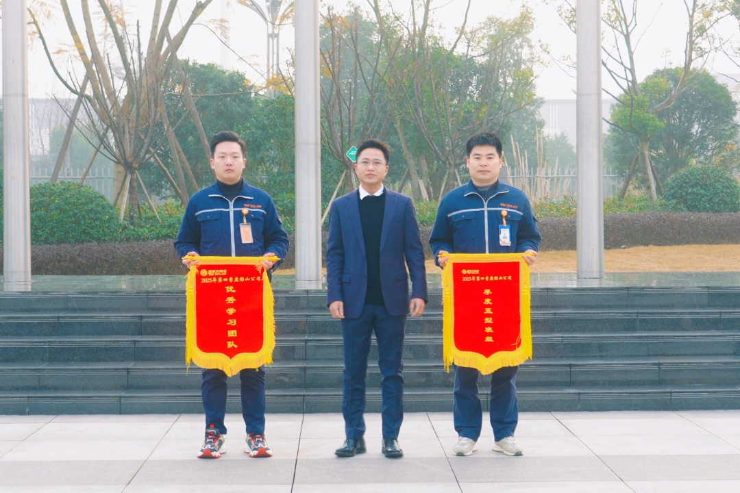 28fc81cee11e4ed67ea9dfe10850ed47.jpg 28fc81cee11e4ed67ea9dfe10850ed47.jpg