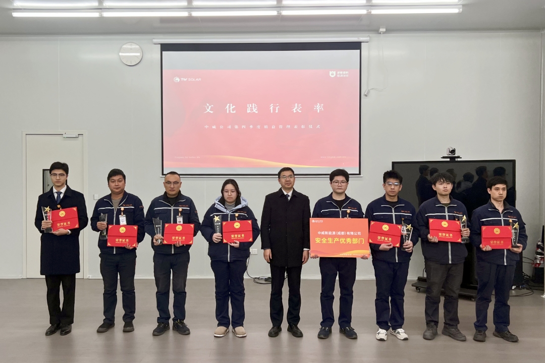 4cee5301f95cca0ae53425ba065a41f3.jpg 4cee5301f95cca0ae53425ba065a41f3.jpg